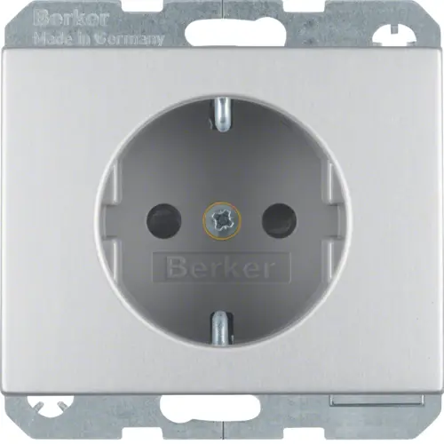 Розетка Hager 47357003 16.0A