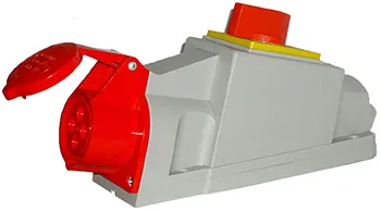 Силова розетка з вимикачем стаціонарна E.NEXT 065/1, 3Р+Z, 400В, 32А, IP44